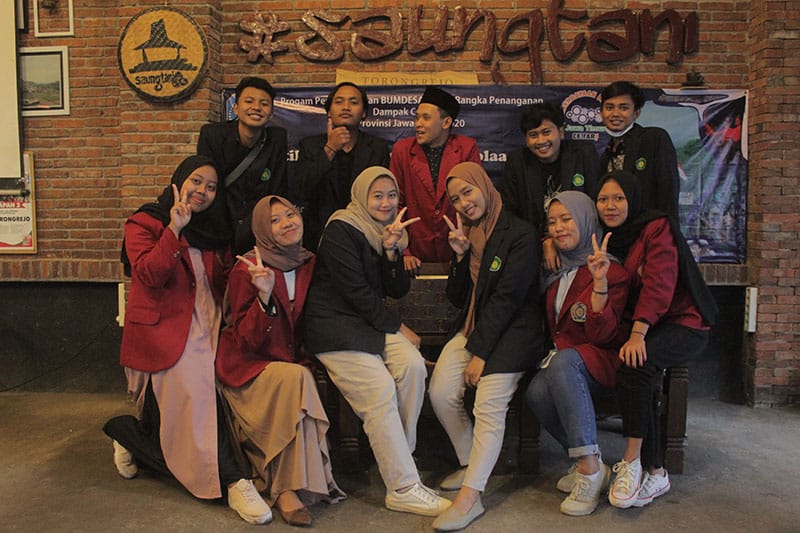Foto-Bersama-Mahasiswa-UIN-Malang-dan-Universitas-Muhammadiyah-Malang